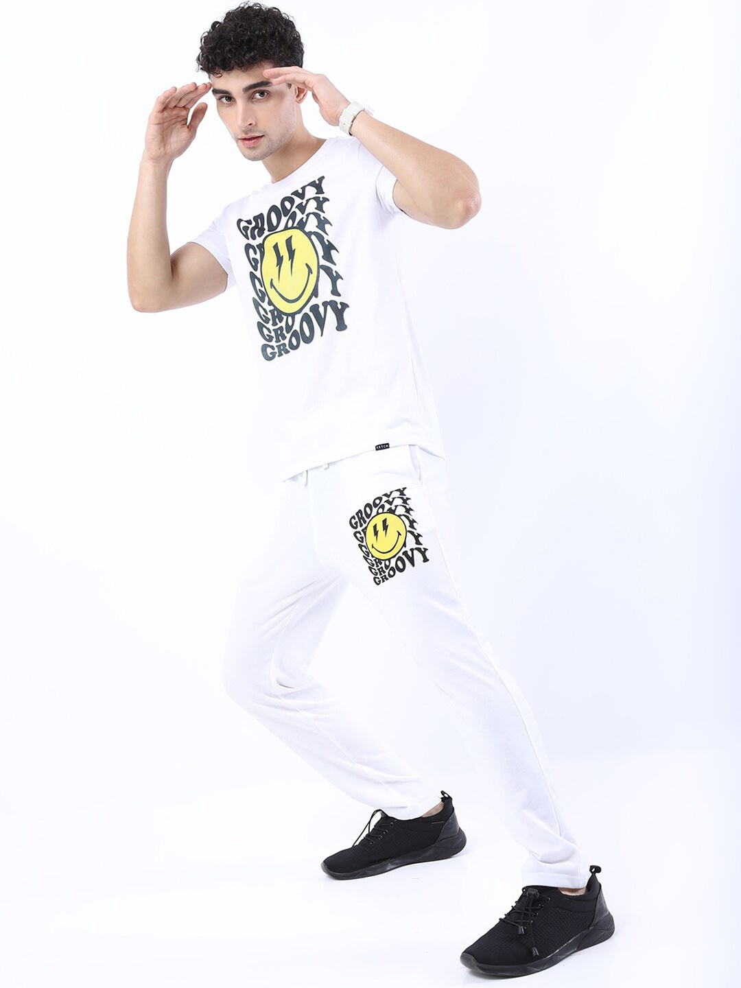 

KETCH Men White & Black Printed Slim Fit T-shirt