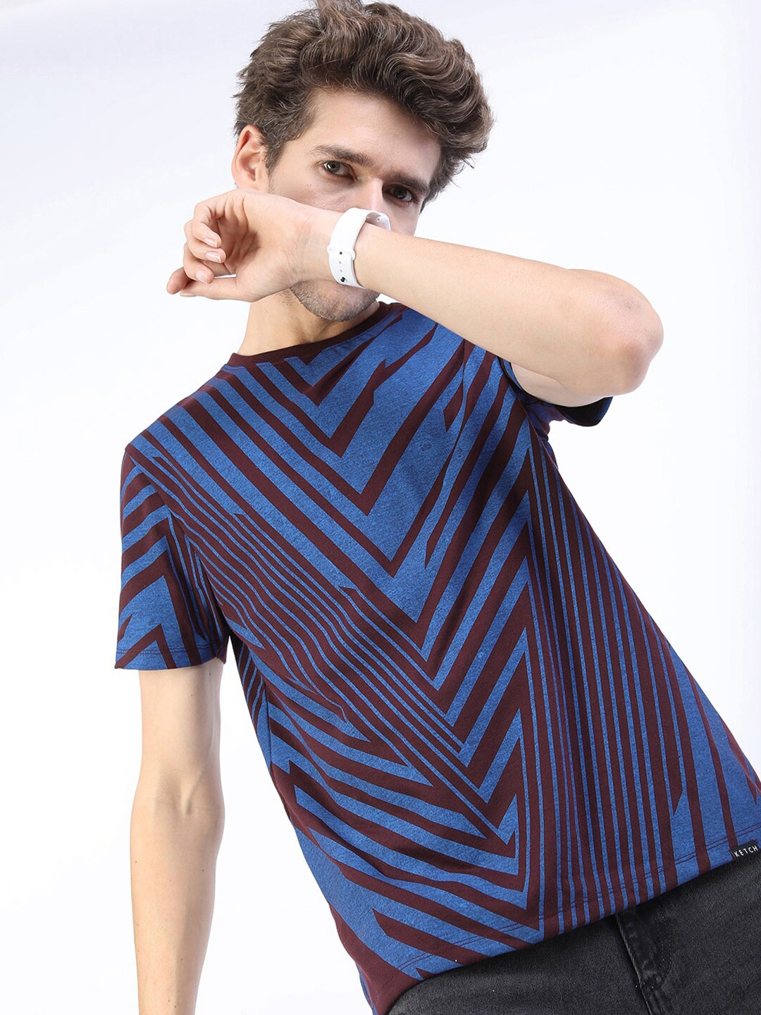 

KETCH Men Burgundy & Blue Striped Slim Fit T-shirt