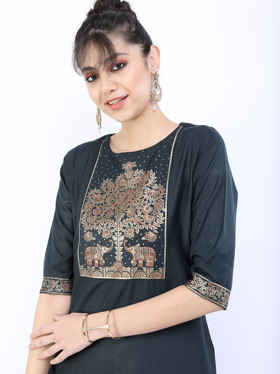 

KETCH Women Ethnic Motifs Printed Kurta with Trouser, Green