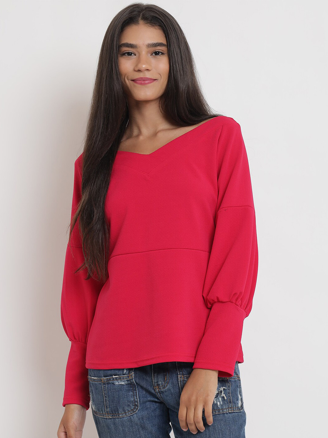 

Anaghakart Woman Pink V -Neck Top