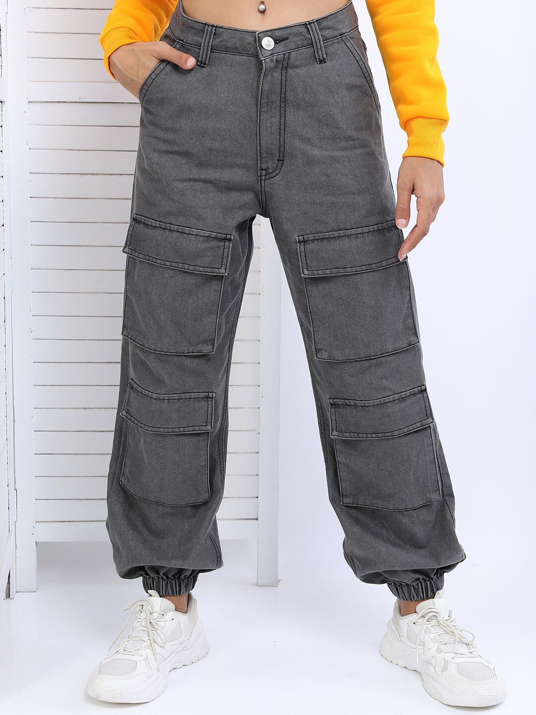 

Tokyo Talkies Women Grey Jogger Clean look Jeans