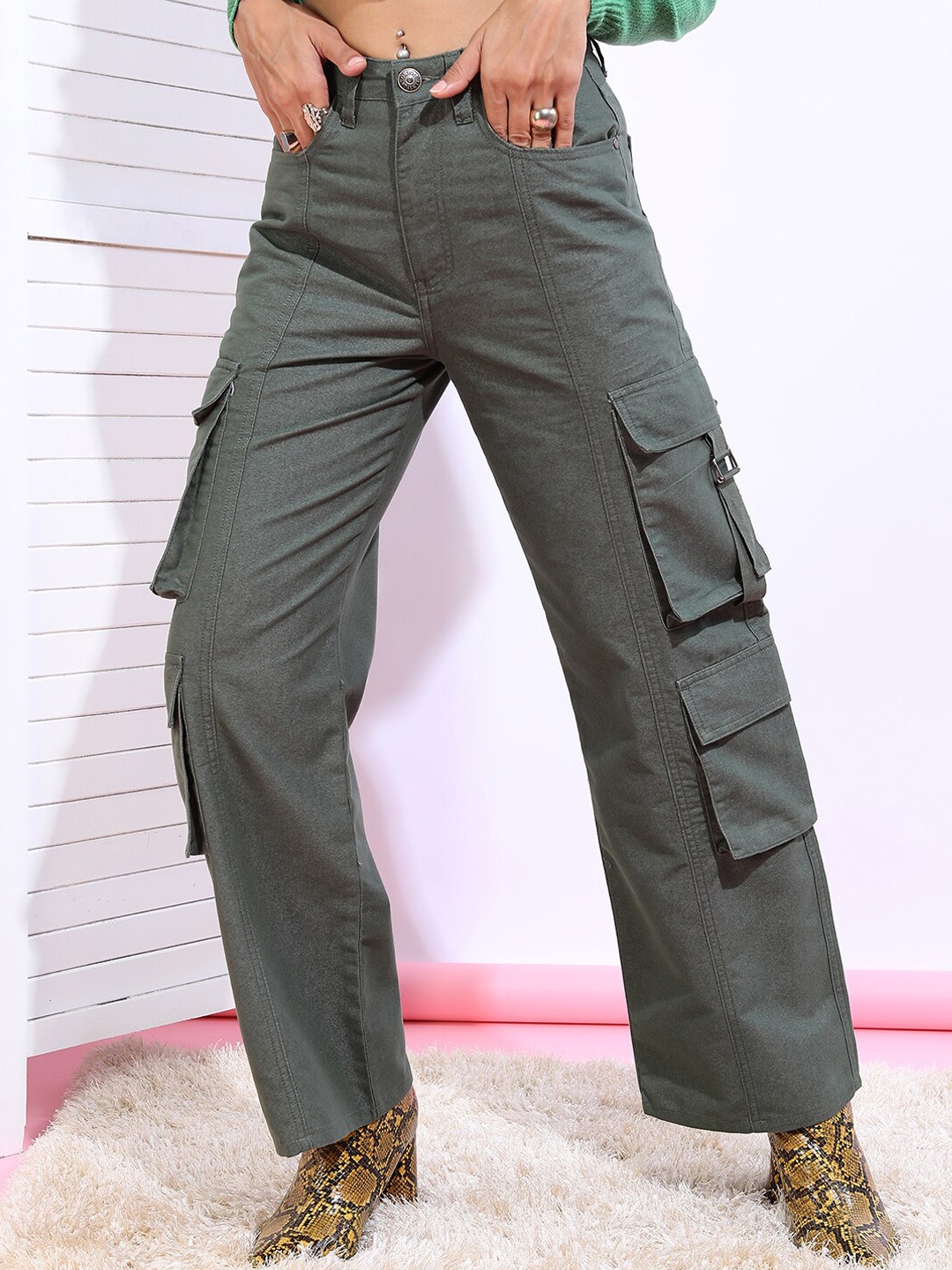 

Tokyo Talkies Women Olive Green Dad Fit Clean Look Jeans