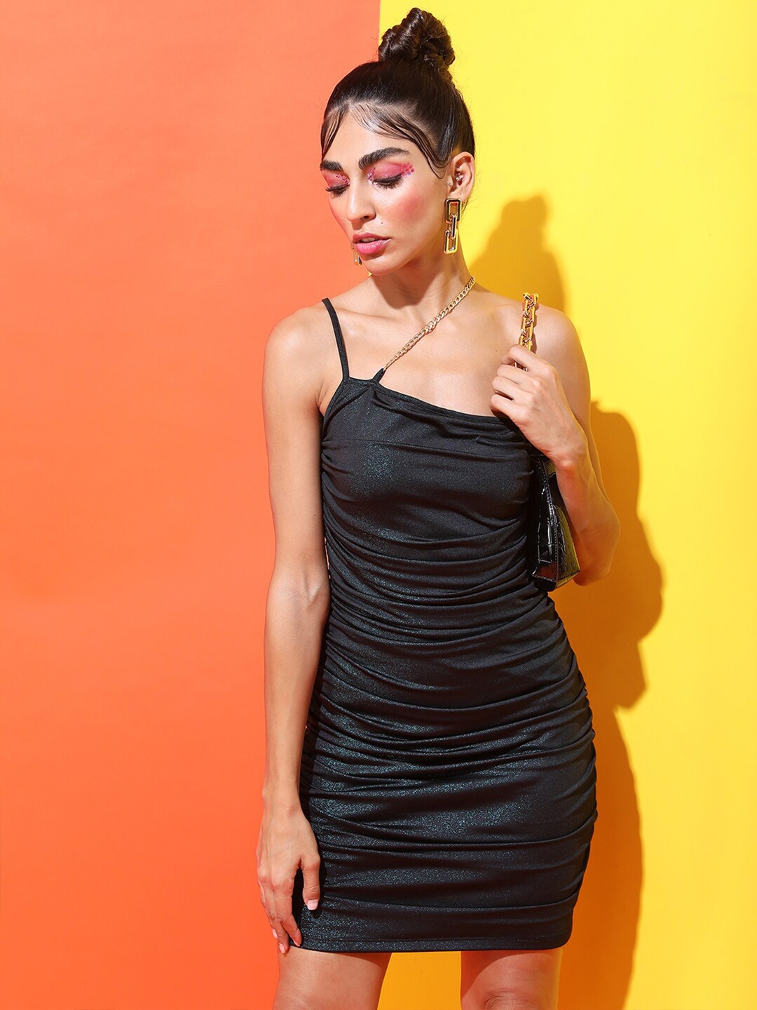 

Tokyo Talkies Teal Solid Ruched Bodycon Dress