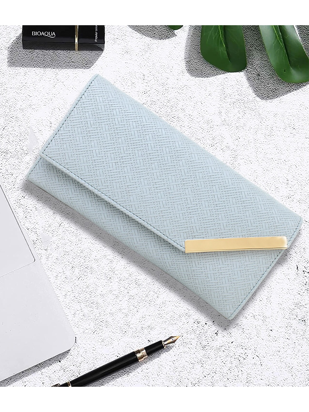 

Bag Pepper Grey Textured Purse Clutch