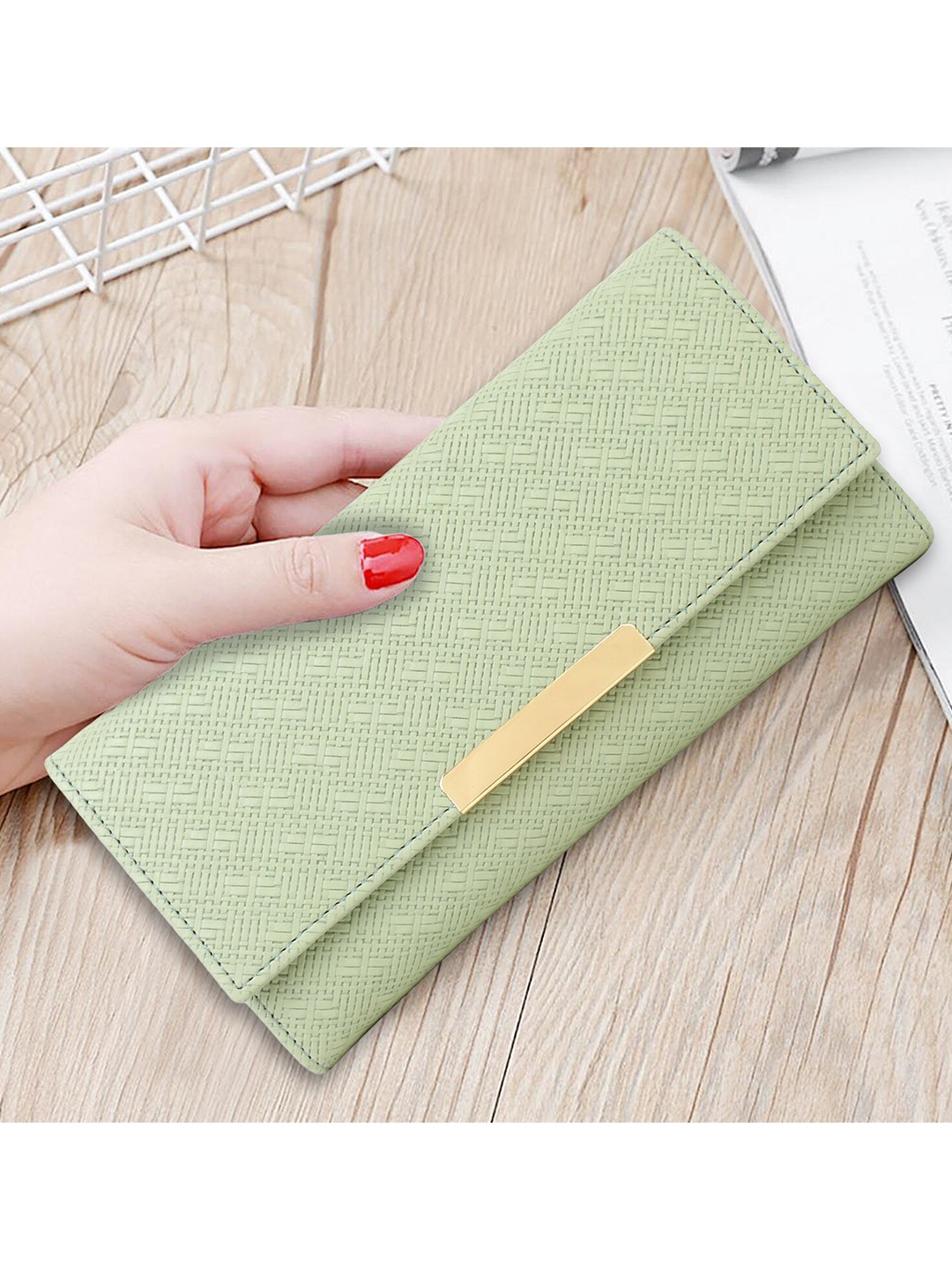 

Bag Pepper Green Textured Purse Clutch