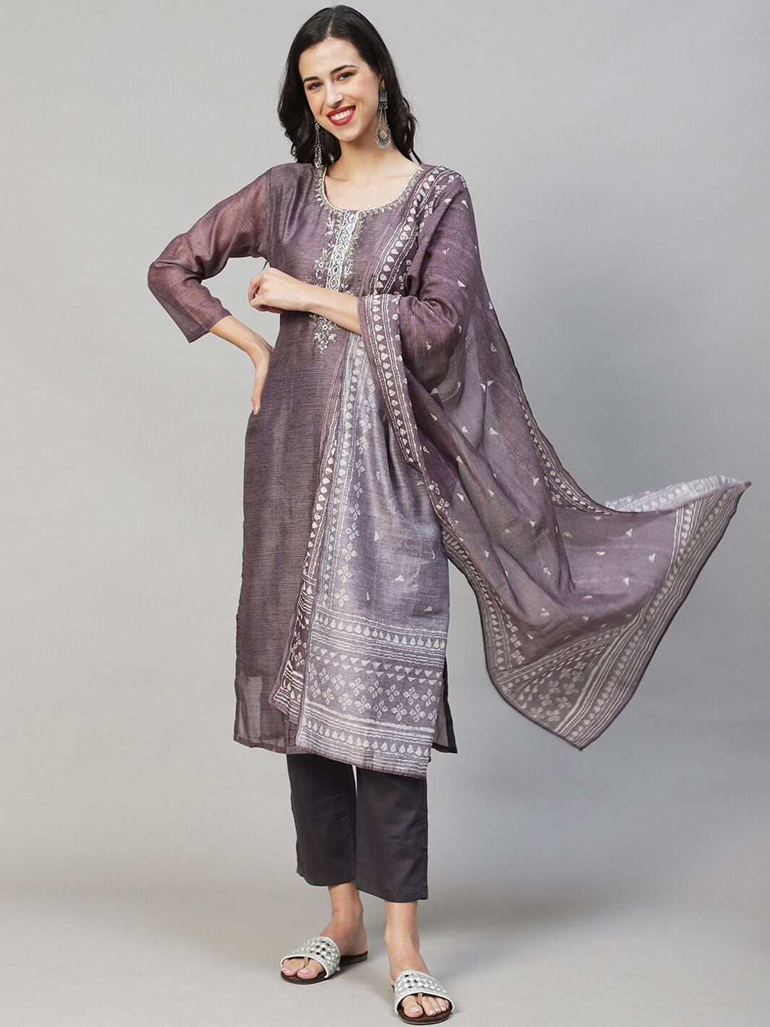 

FASHOR Women Grey Ethnic Motifs Embroidered Chanderi Silk Kurta with Trousers & With Dupatta