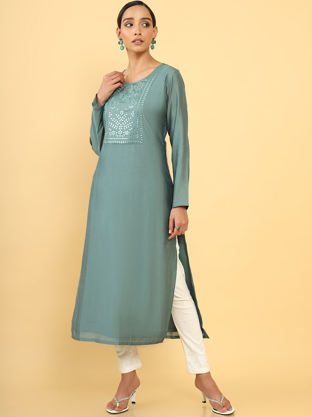 

Soch Women Floral Embroidered Mirror Work Kurta, Teal