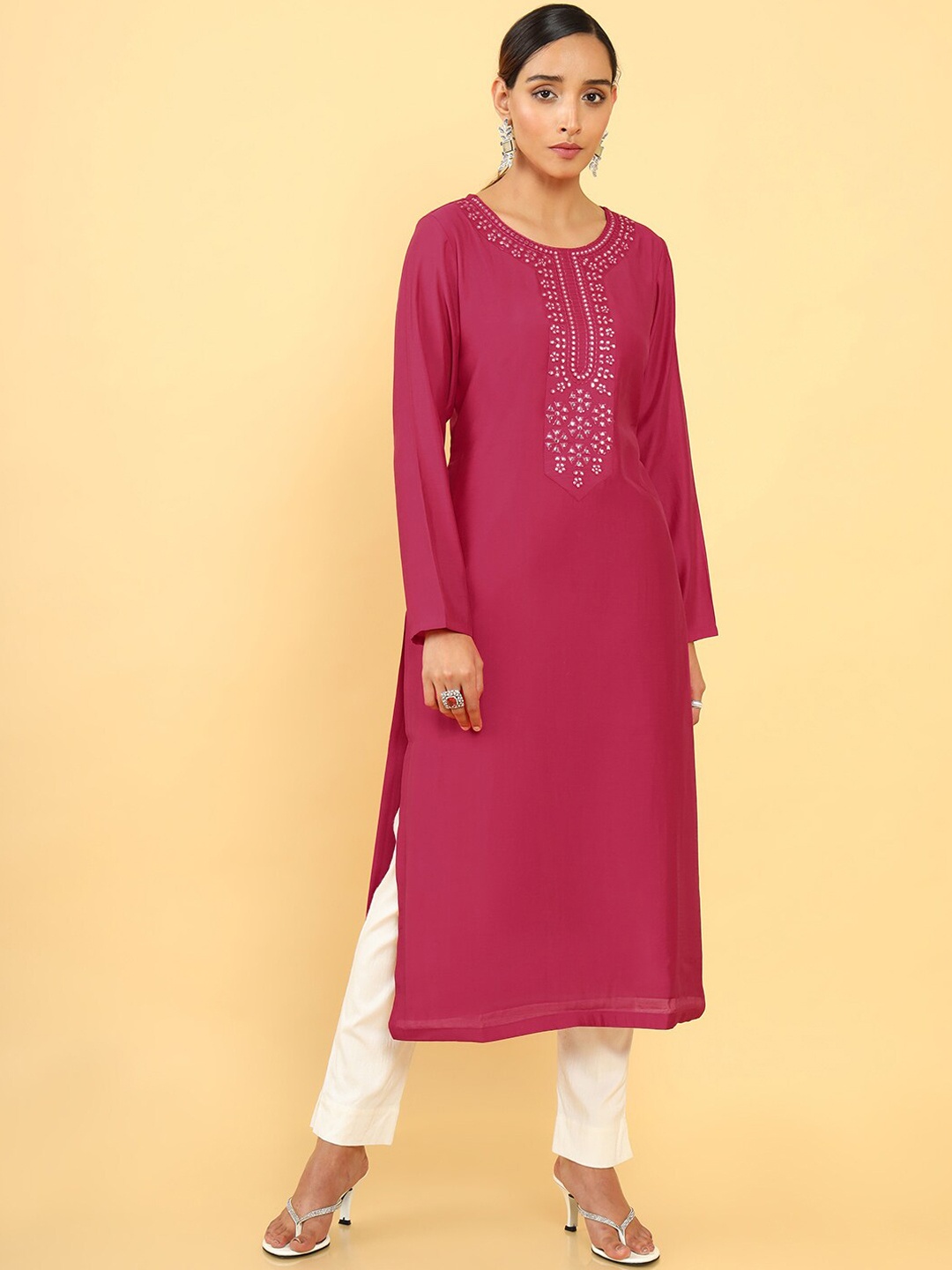 

Soch Women Geometric Embroidered Mirror Work Kurta, Fuchsia