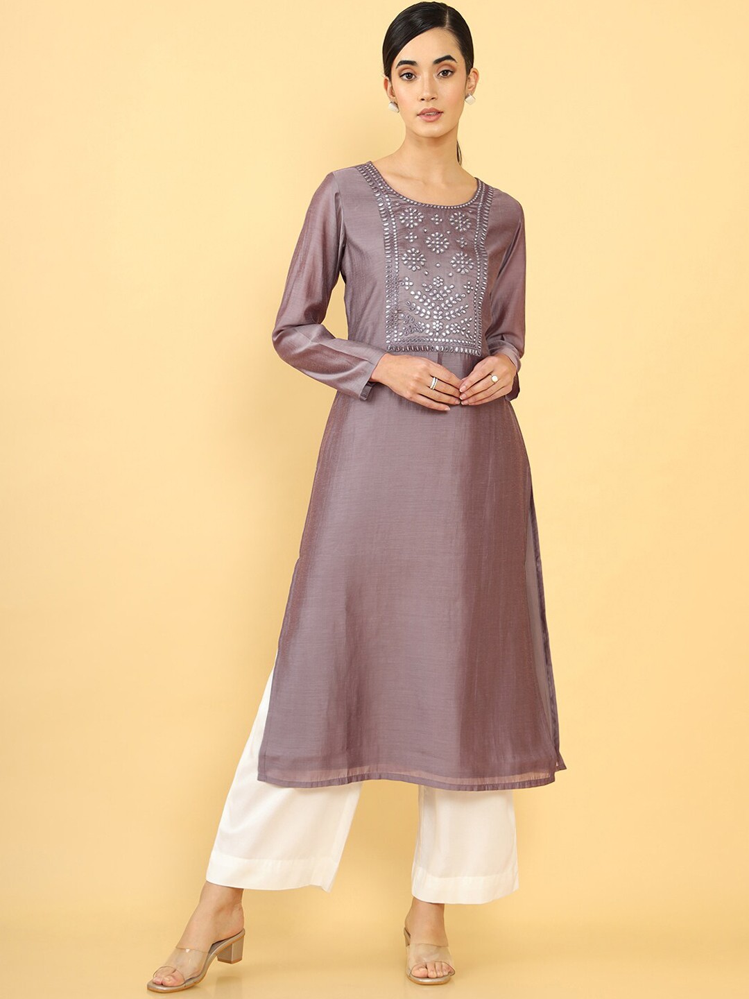 

Soch Women Floral Embroidered Kurta, Purple