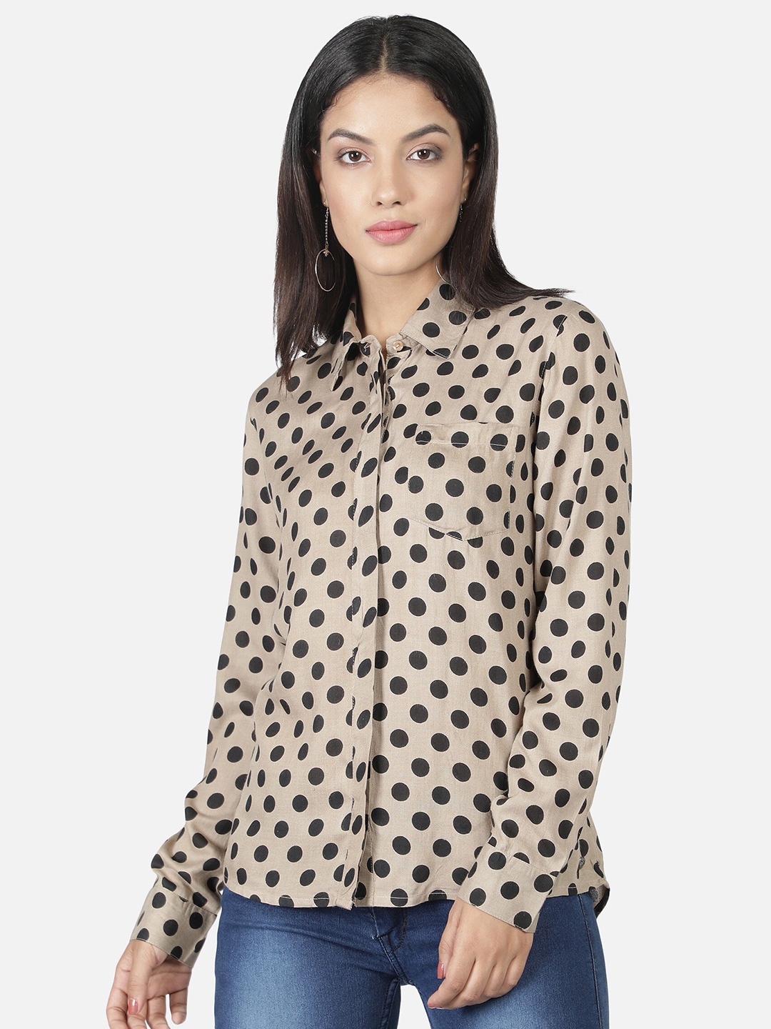 

NUEVOSDAMAS Women Beige & Black Print Crepe Shirt Style Top