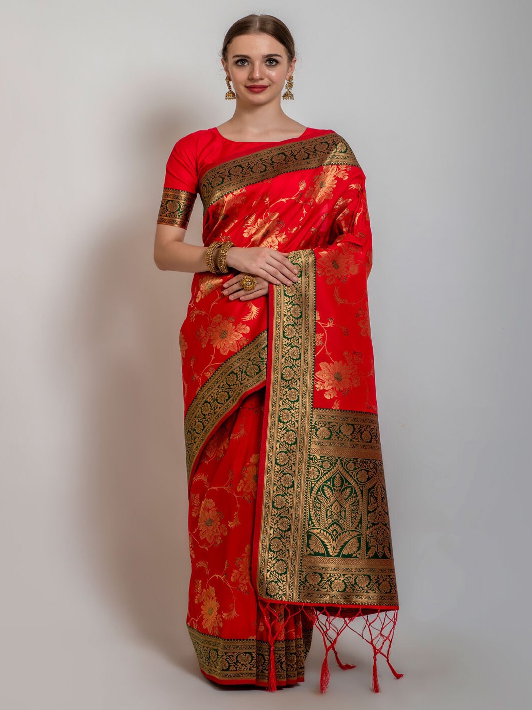 

Lilots Red & Green Ethnic Motifs Zari Banarasi Saree