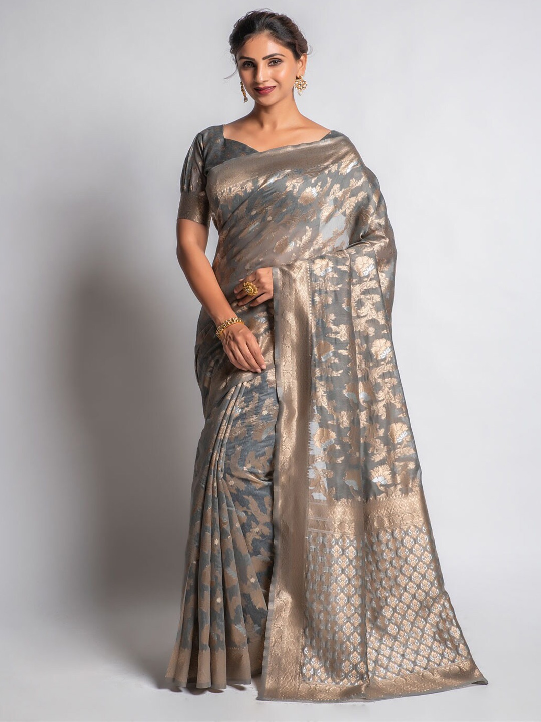 

Lilots Grey & Gold-Toned Ethnic Motifs Zari Saree
