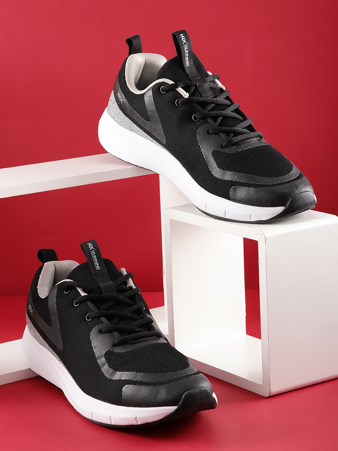 

HRX by Hrithik Roshan Men Front Runner Shoes, Black