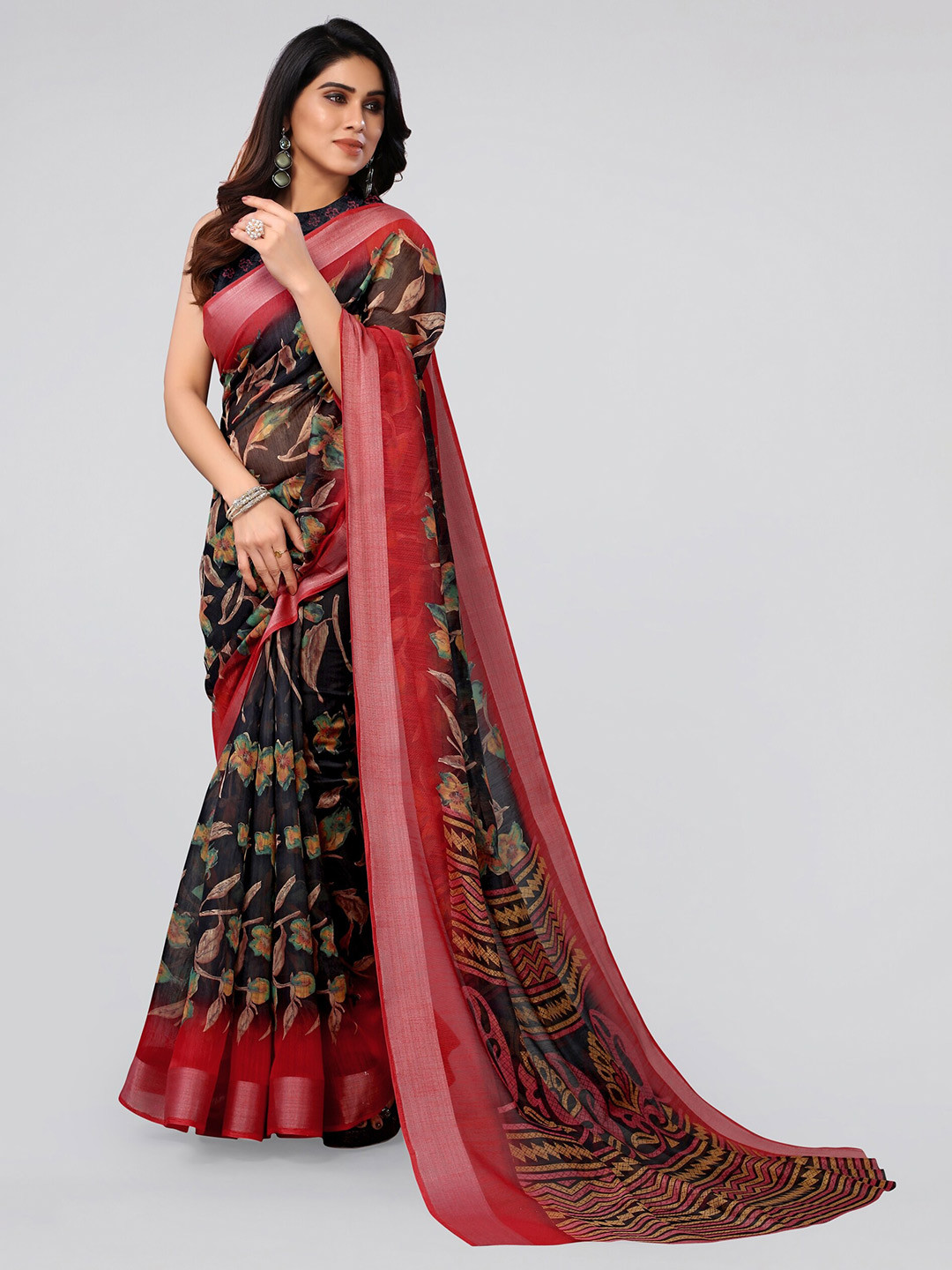 

MIRCHI FASHION Black & Gold-Toned Floral Zari Saree