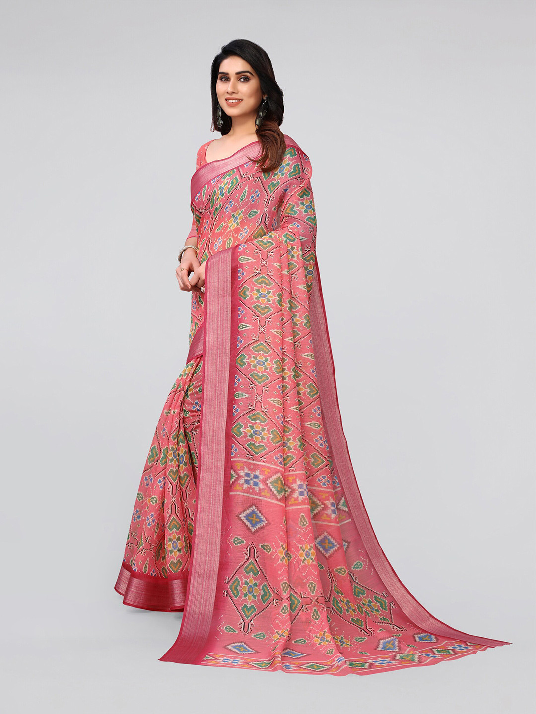 

MIRCHI FASHION Peach-Coloured & Gold-Toned Zari Patola Saree