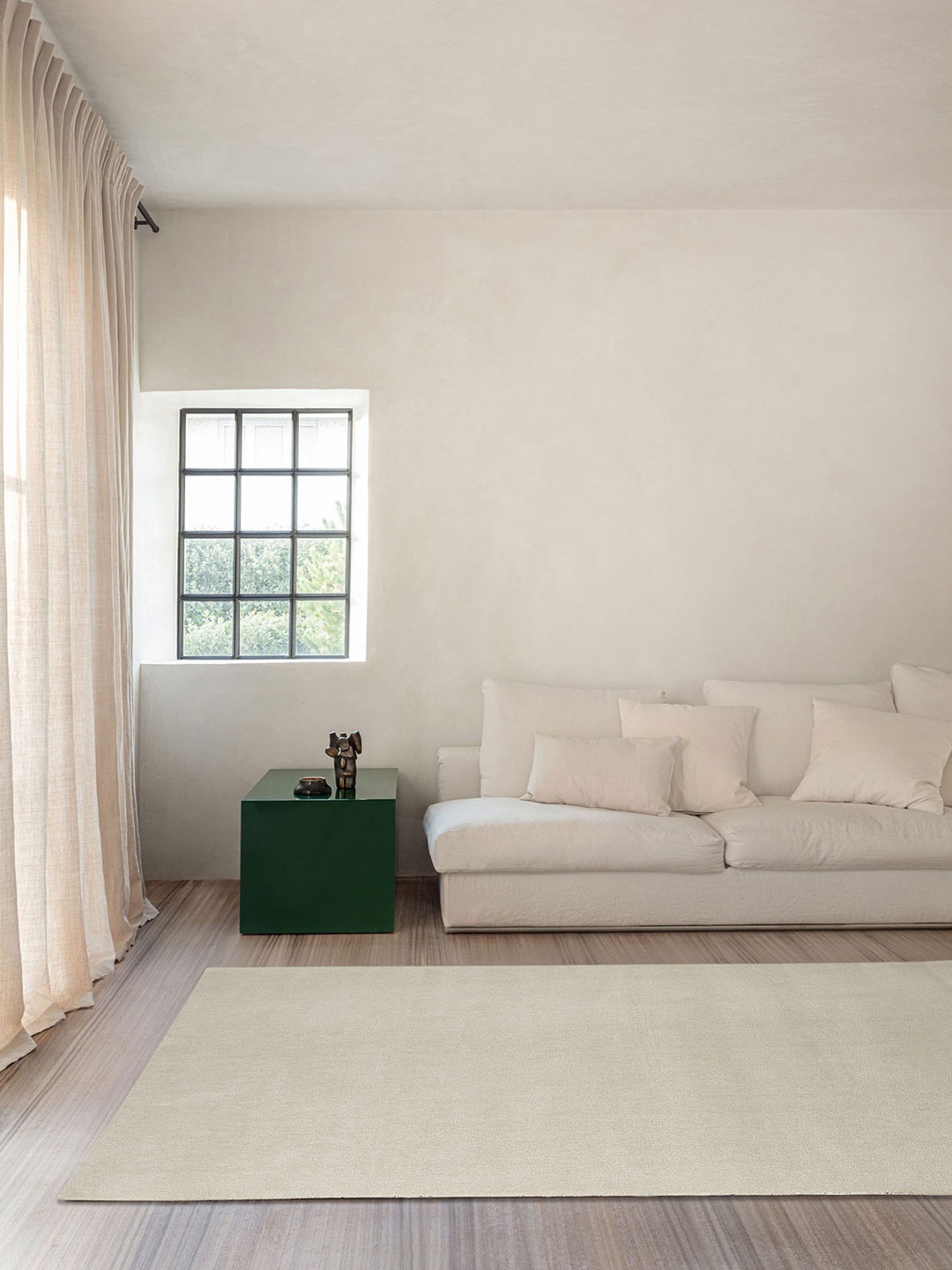 

DDecor Sapphire Rectangular Solid Carpets, White