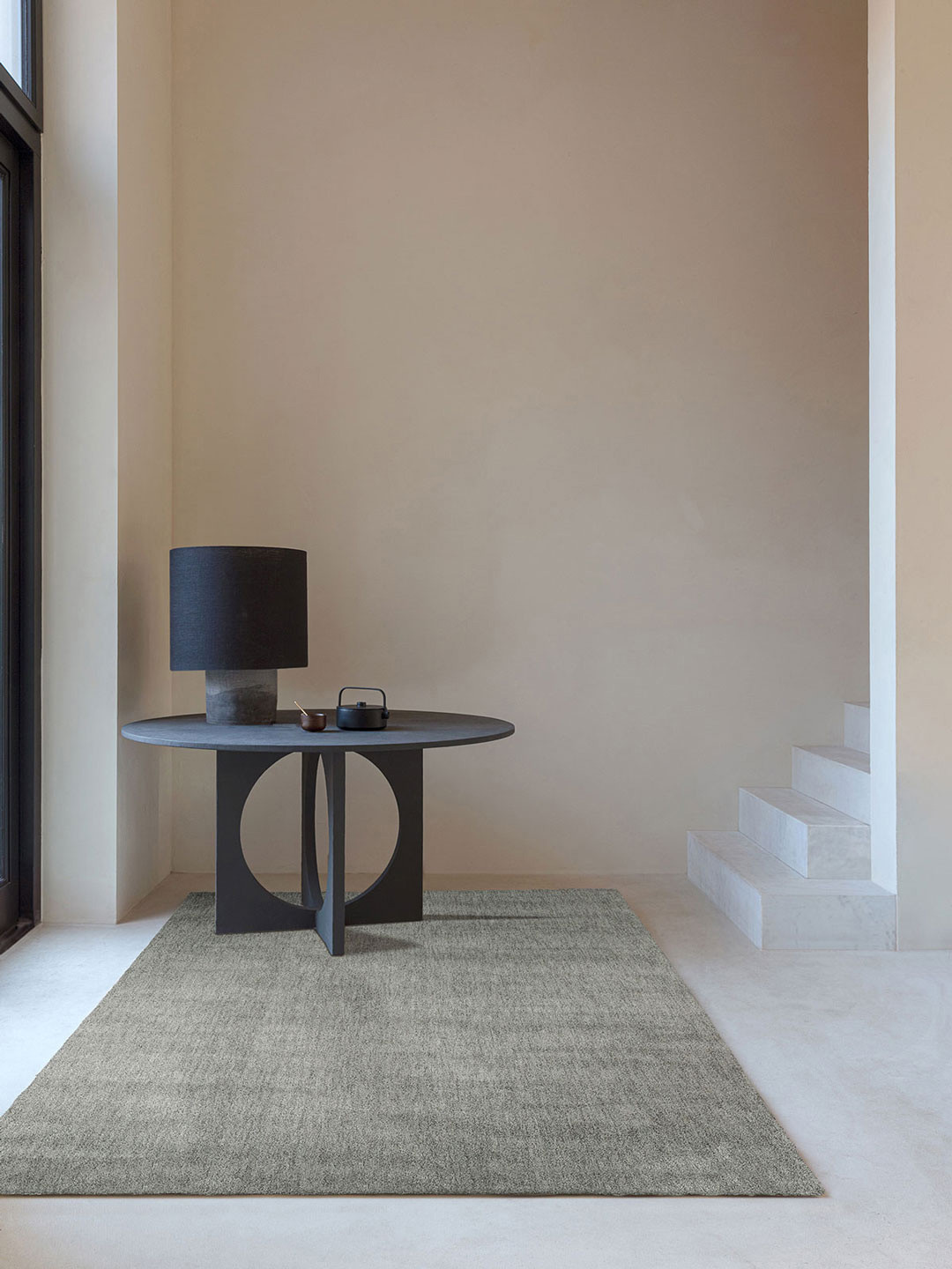 

DDecor Grey Plain Small Sapphire Rug