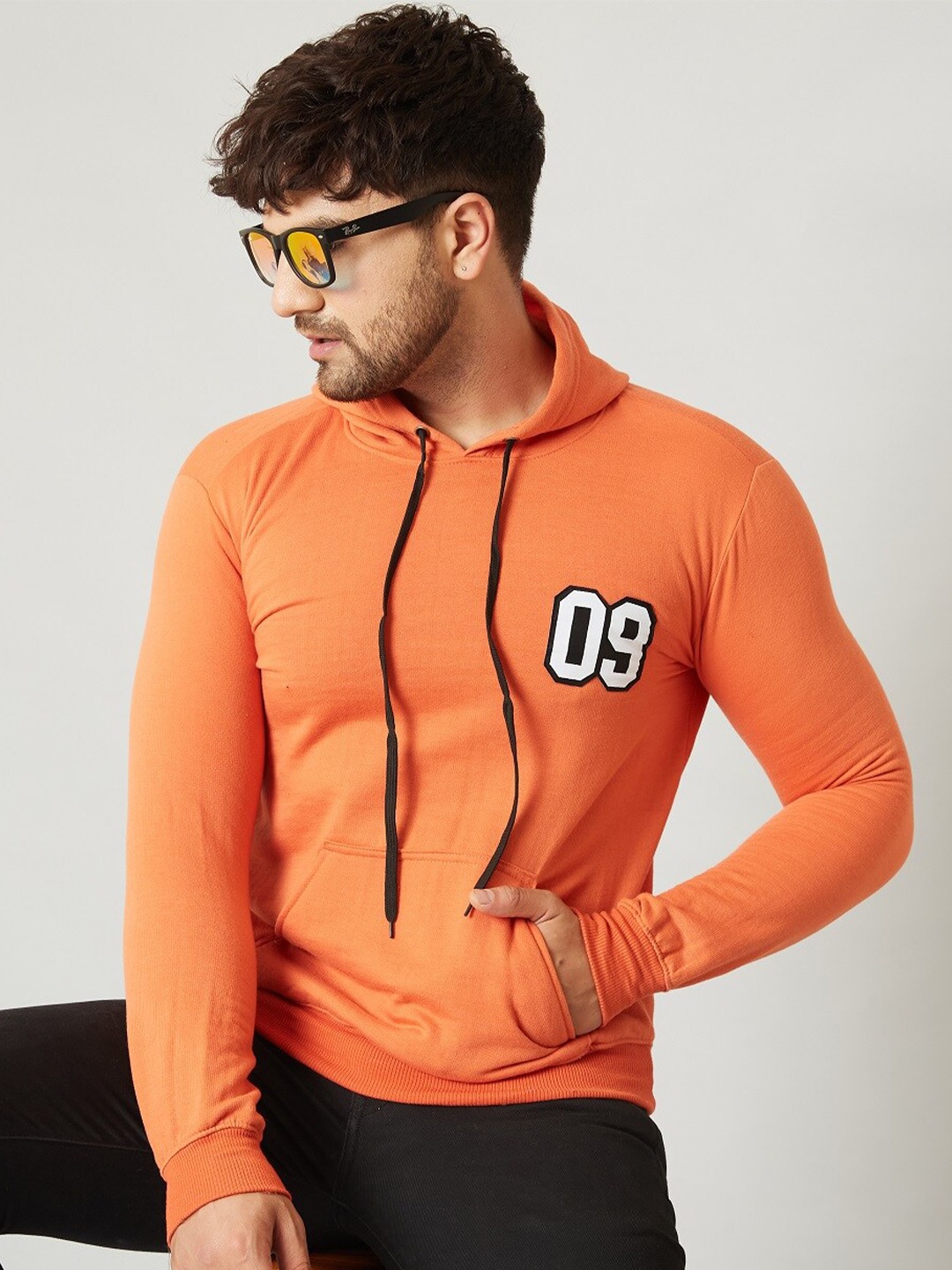 

Rodzen Men Orange Printed Hooded Sweatshirt