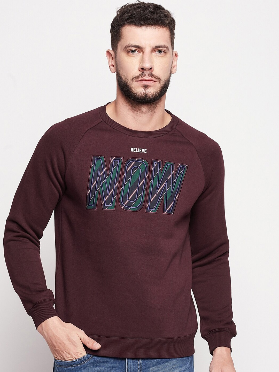 

CAMLA Men Typography Printed Sweatshirt, Maroon