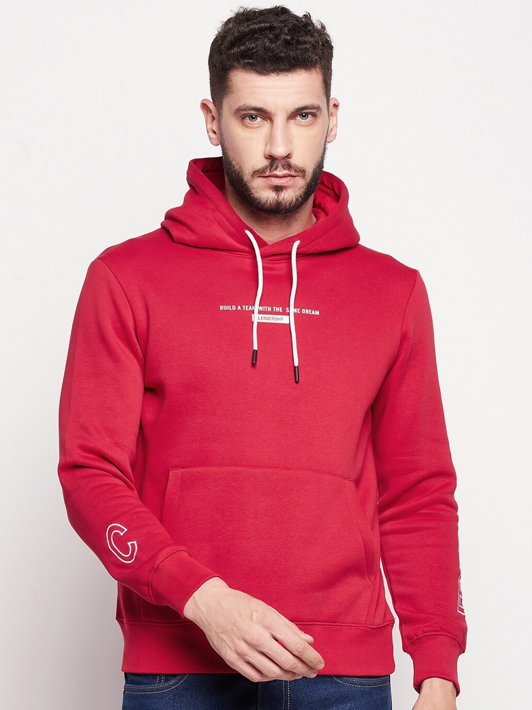 

CAMLA Men Typography Printed Hooded Sweatshirt, Red