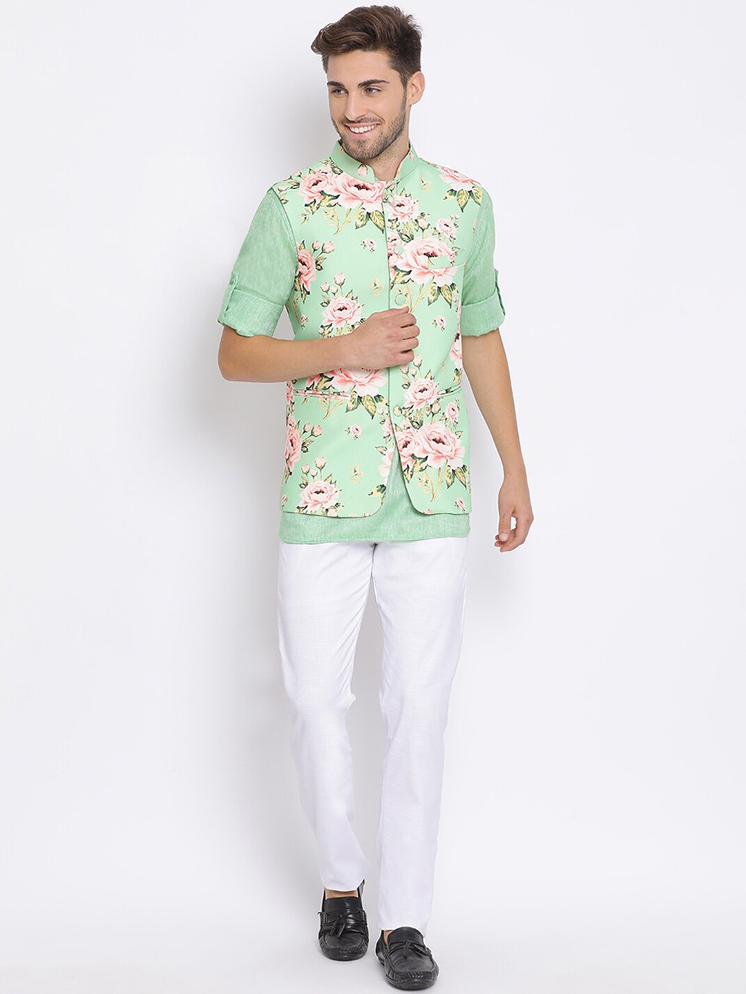 

Hangup Men Mandarin Collar Rolled Up Sleeves Kurta With Pyjama And Printed Nehru Jacket, Green