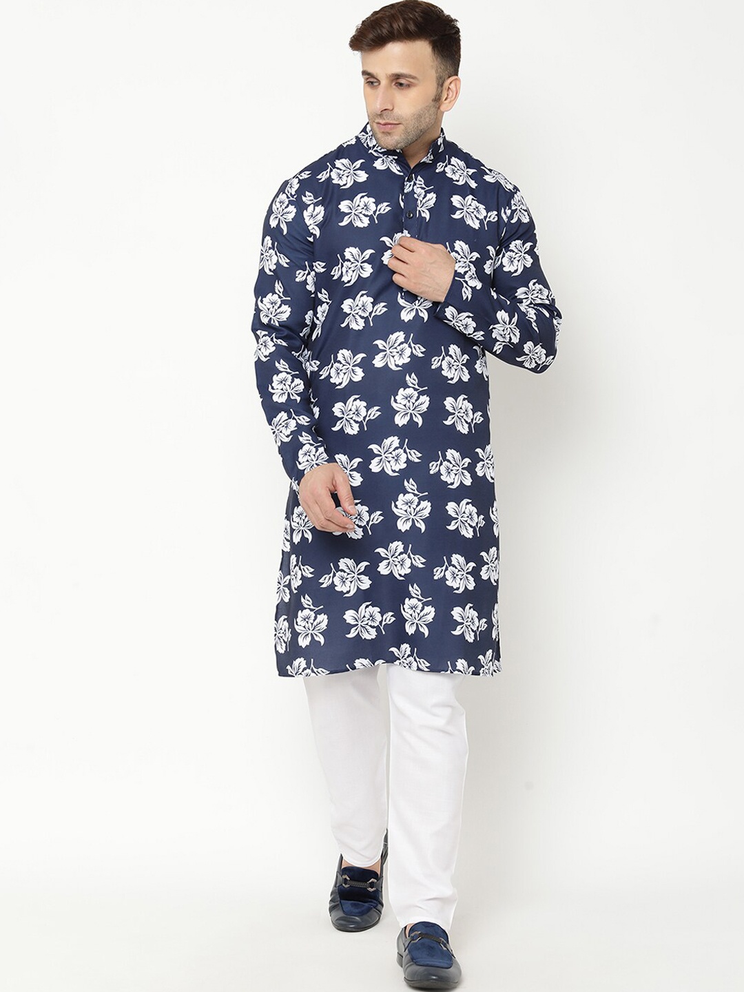 

Hangup Men Navy Floral Printed Kurta with Pyjamas, Navy blue