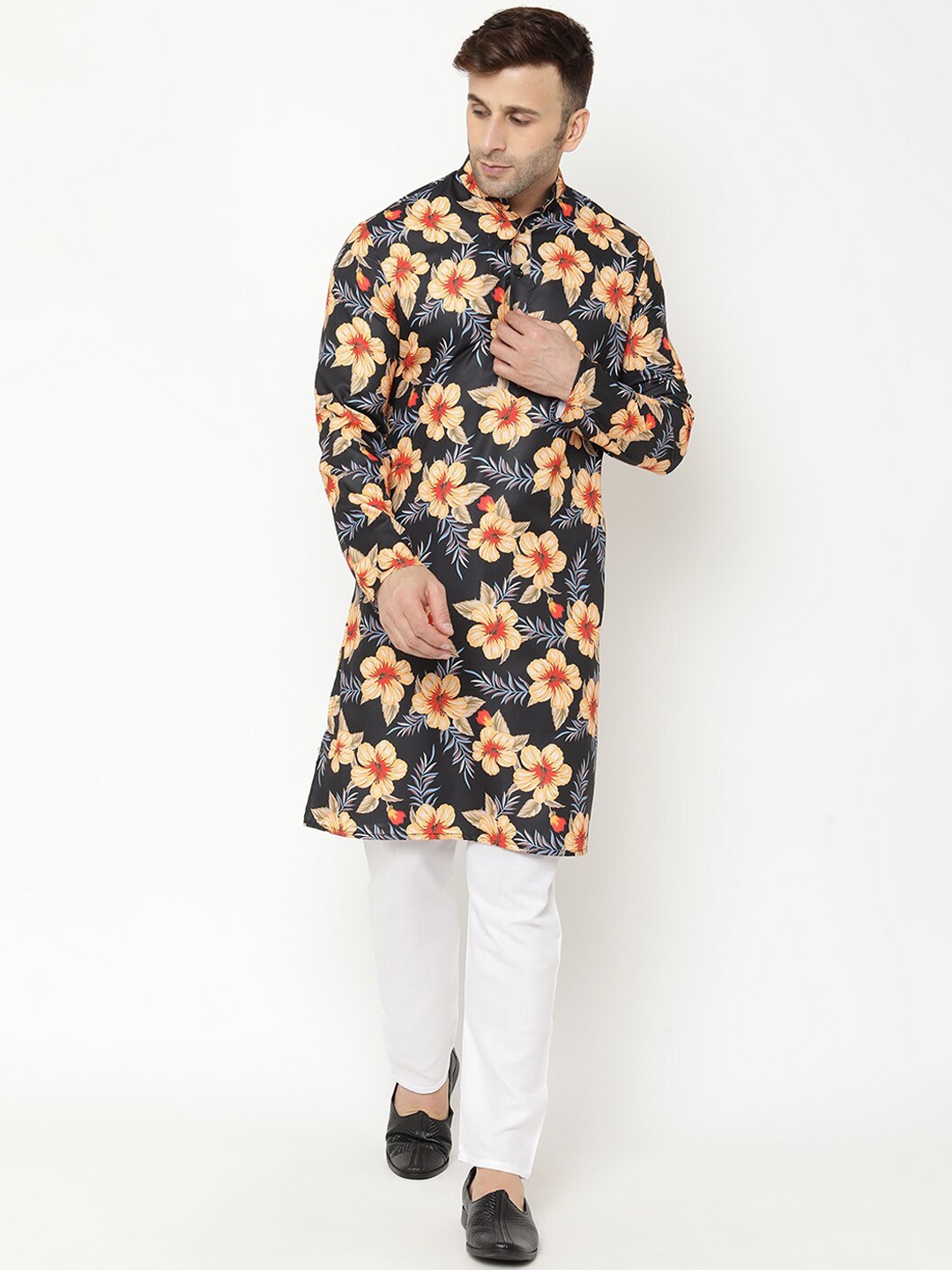 

Hangup Men Floral Printed Kurta with Pyjamas, Black