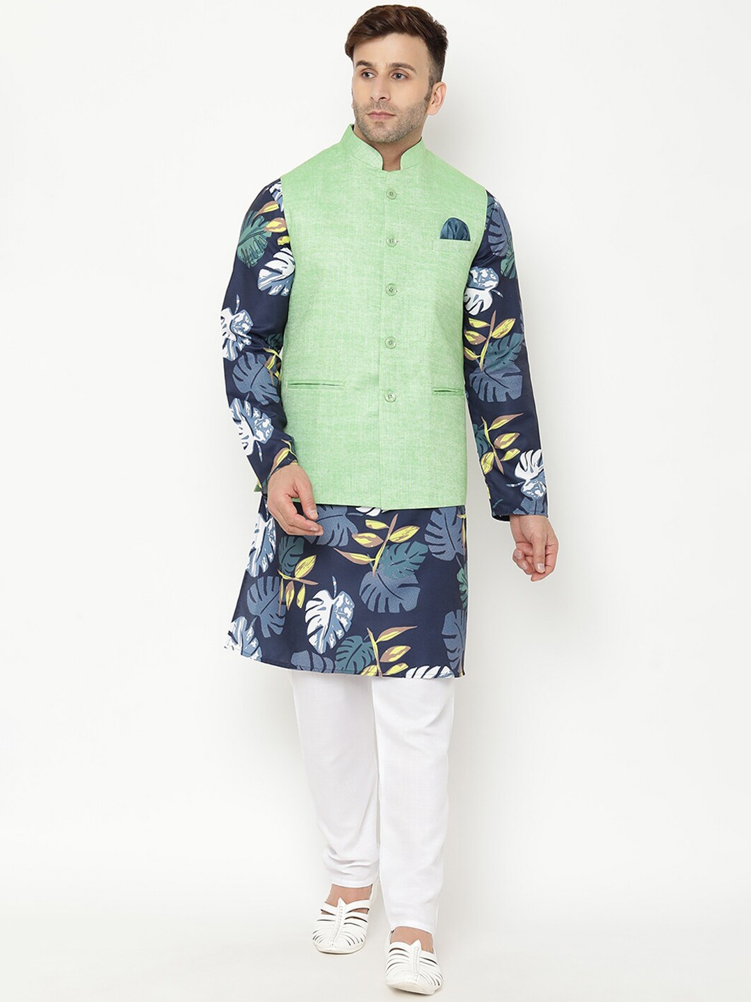 

Hangup Men Floral Printed Kurta with Pyjamas, Navy blue