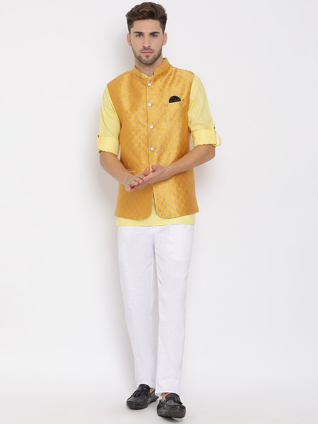 

Hangup Men Printed Kurta With Pyjamas With Nehru Jacket, Yellow