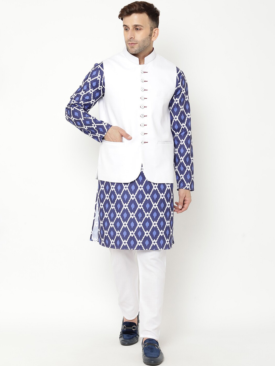 

Hangup Men Navy Blue Printed Kurta with Pyjamas