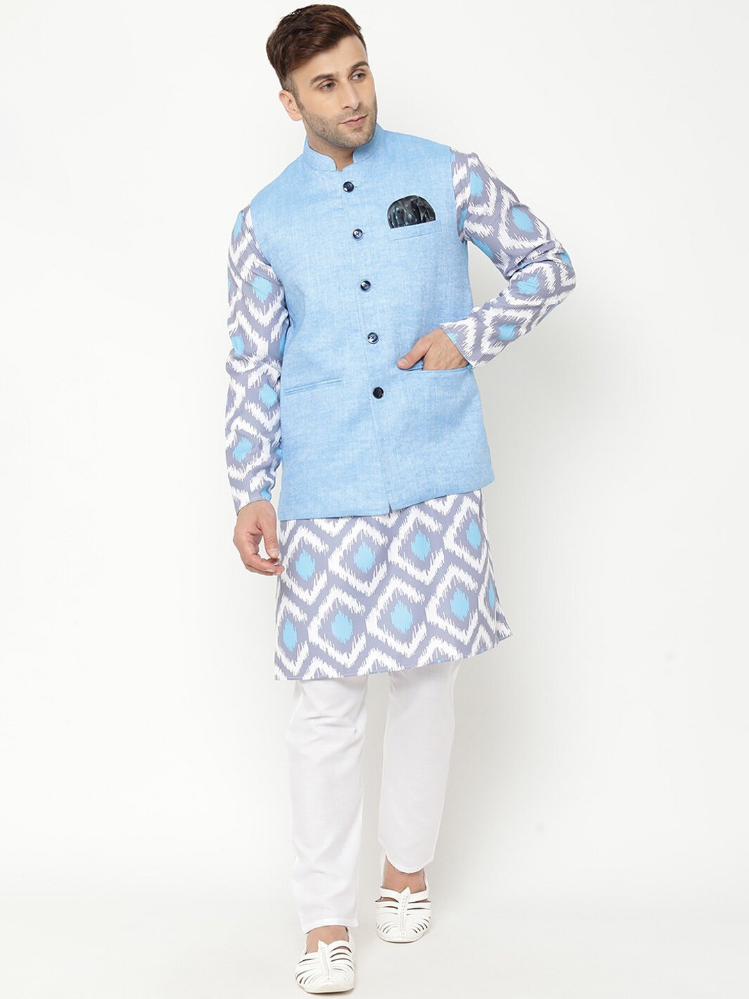 

Hangup Men Cotton Blend Kurta with Pyjama and Waistcoat, Blue