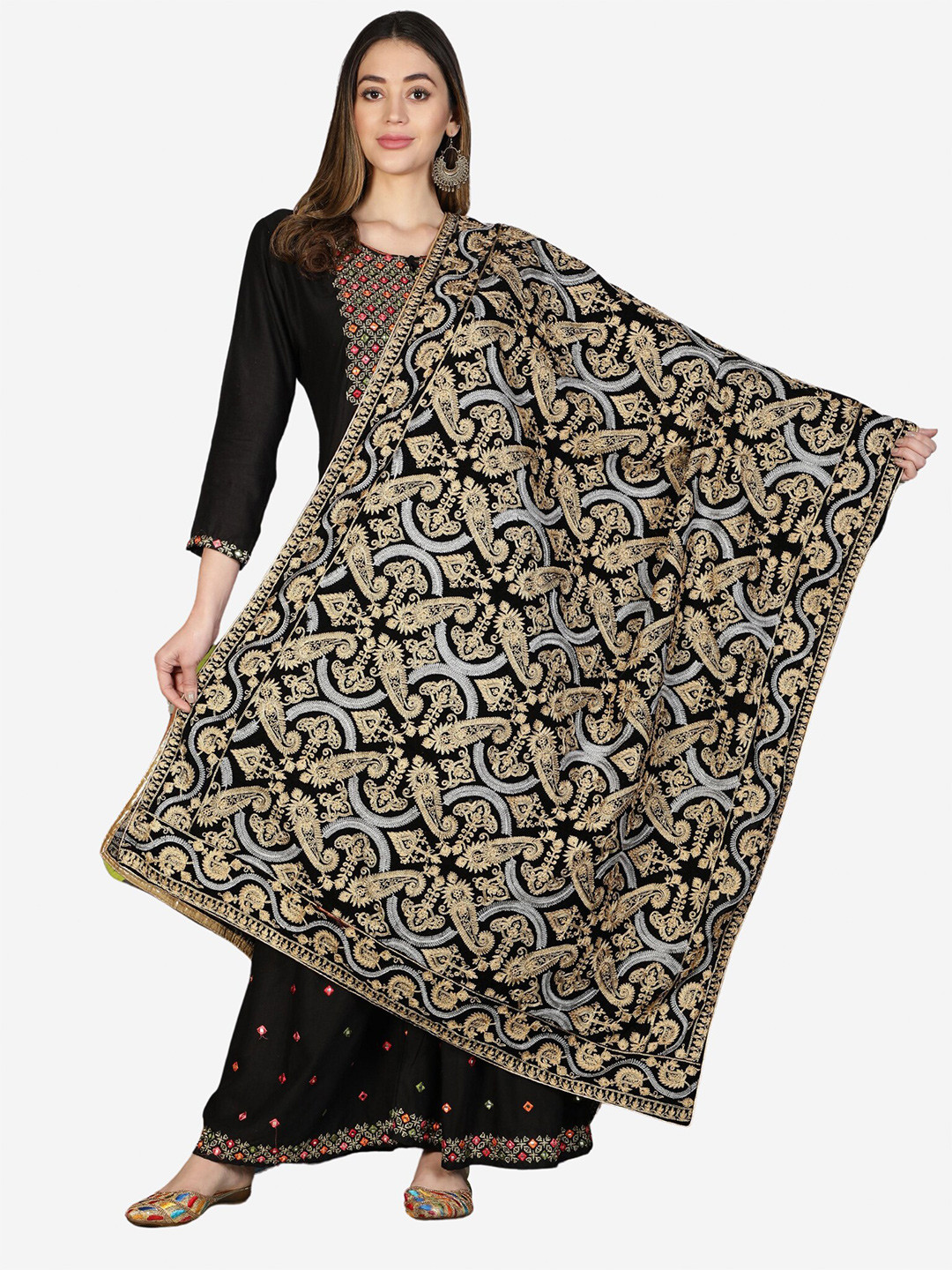 

Moda Chales Black & Gold-Toned Embroidered Velvet Dupatta