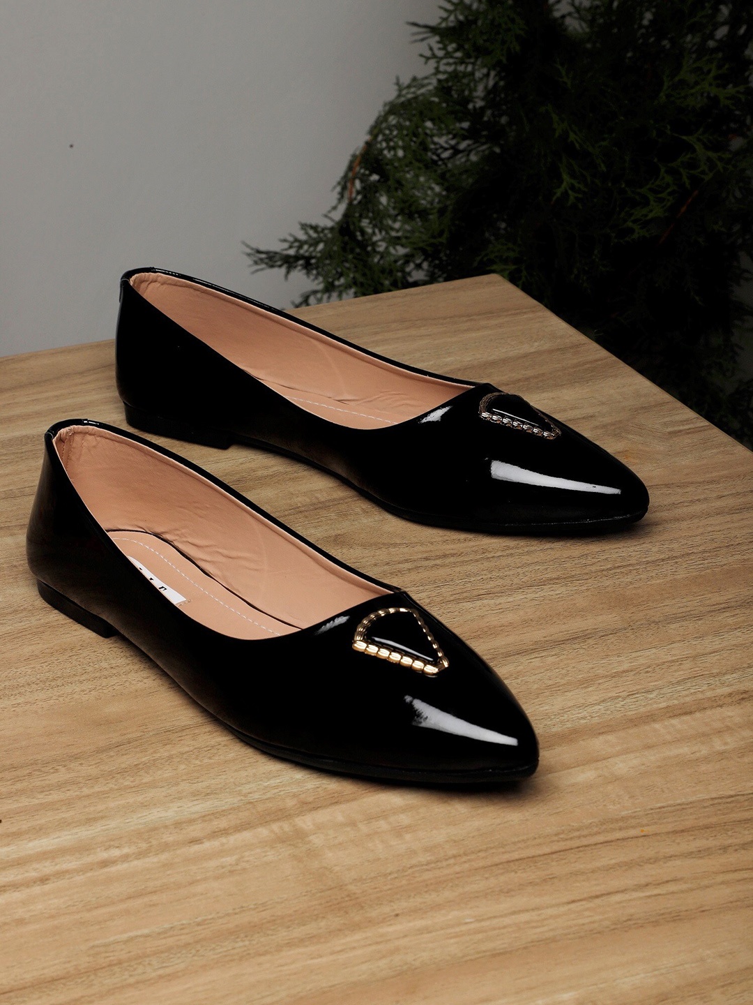 

ELLE Women Black Ballerinas Flats