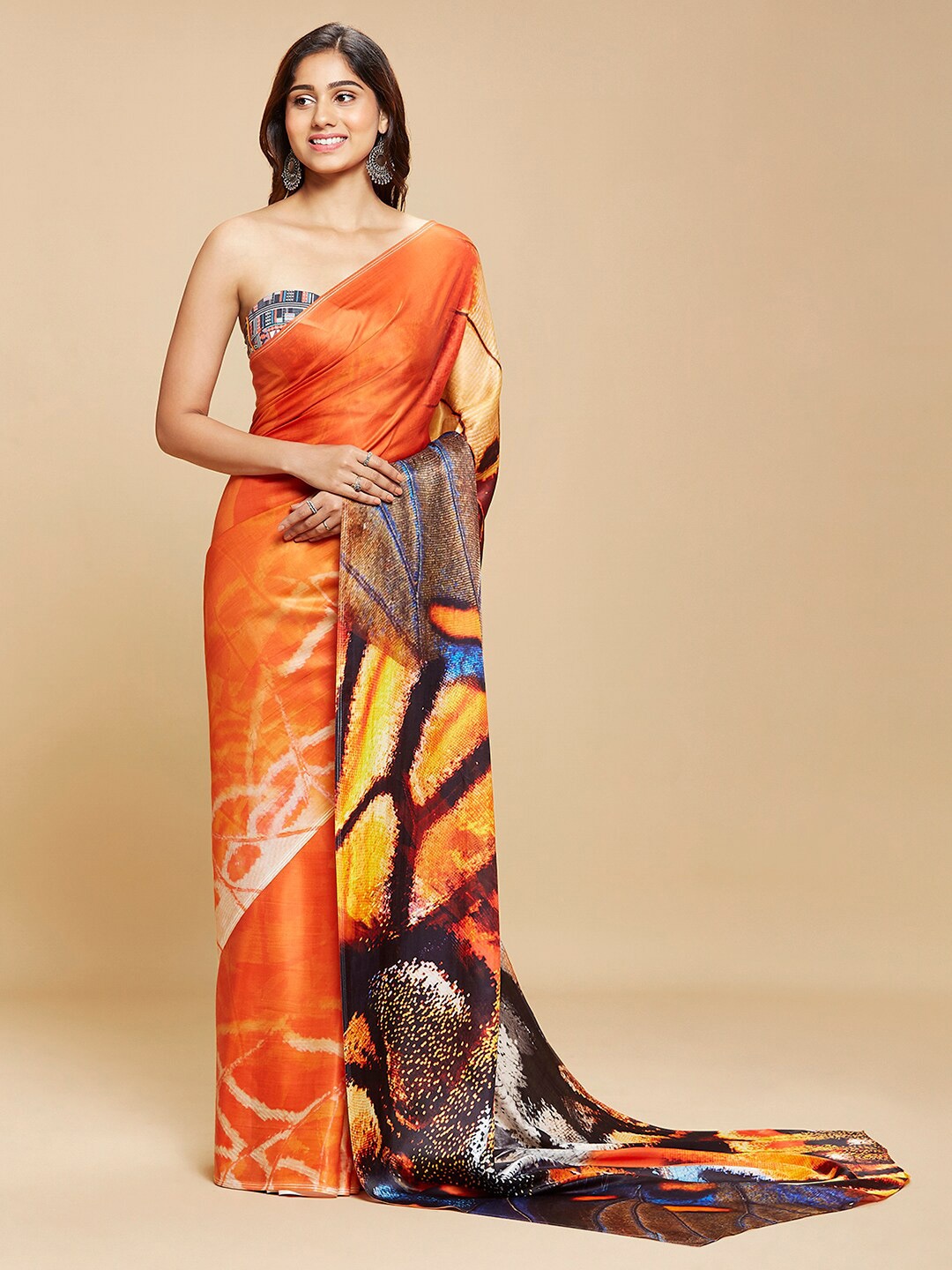 

navyasa Orange & Black Satin Saree