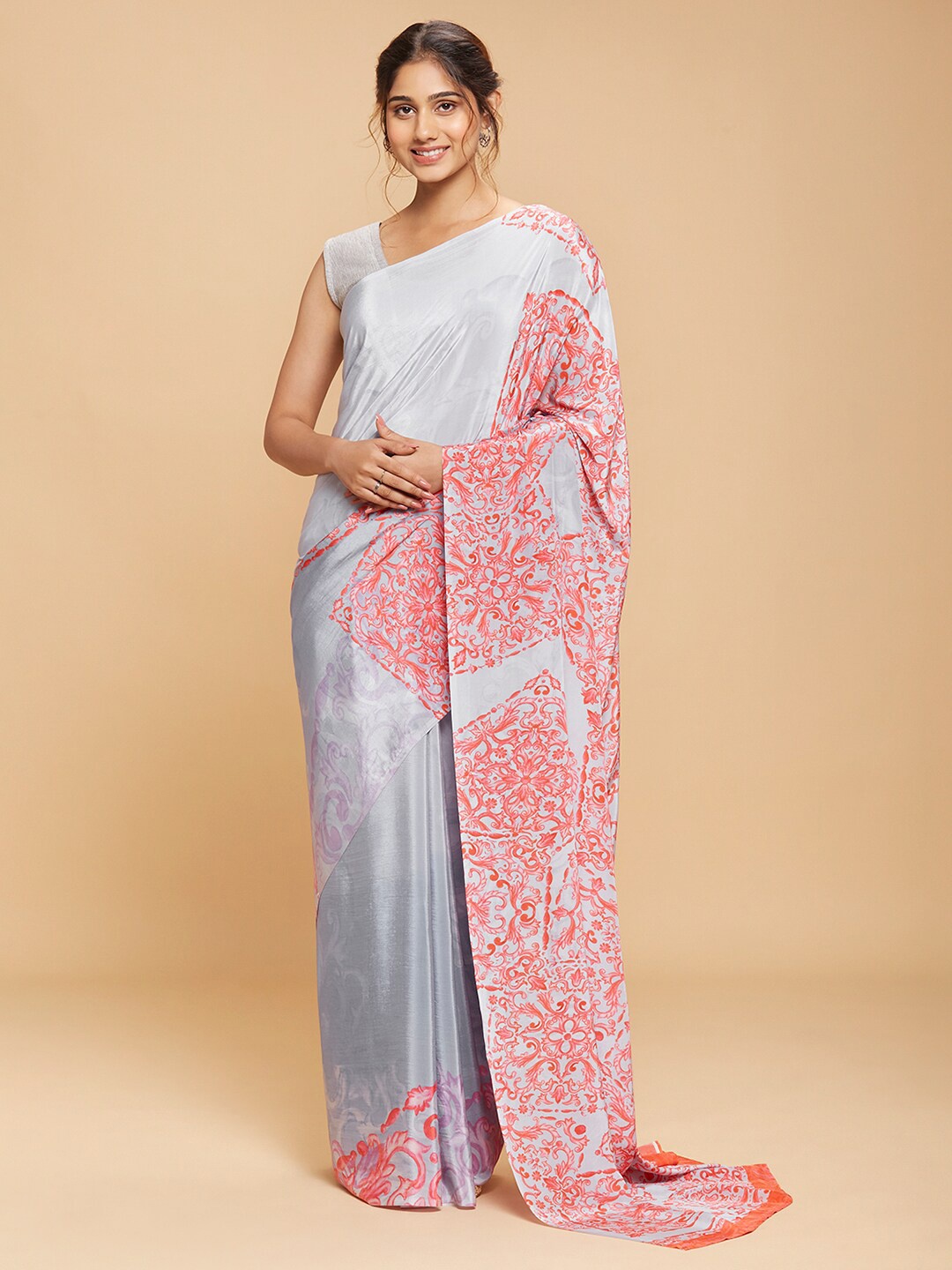 

navyasa by liva Floral Pure Crepe Saree, Grey