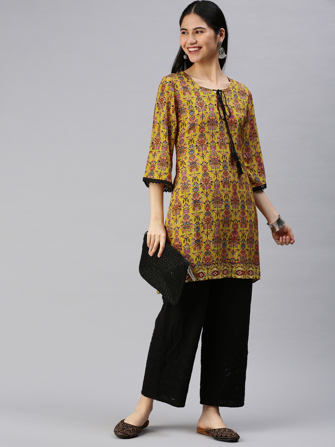 

ETIQUETTE Women Yellow & Pink Ethnic Motifs Printed Kurta