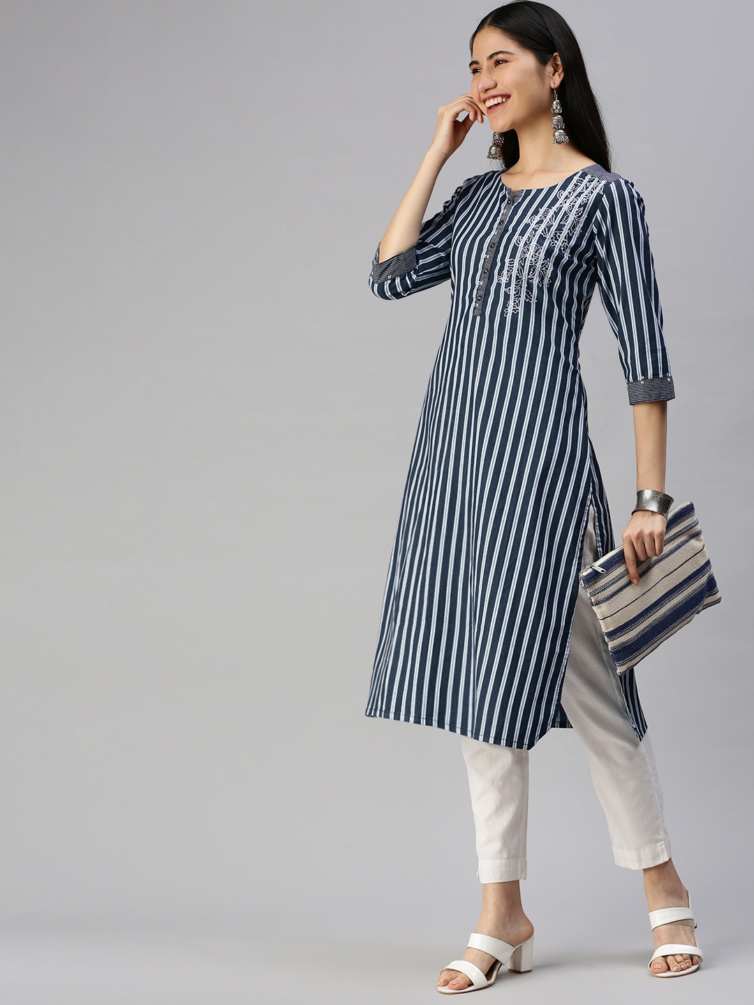 

ETIQUETTE Women Blue & Navy Blue Striped Thread Work Indigo Denim Kurta