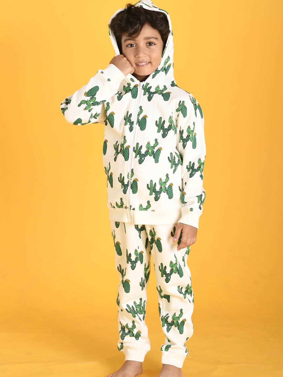 

Anthrilo Boys White & Green Cactus Printed Fleece Sweatshirt & Jogger