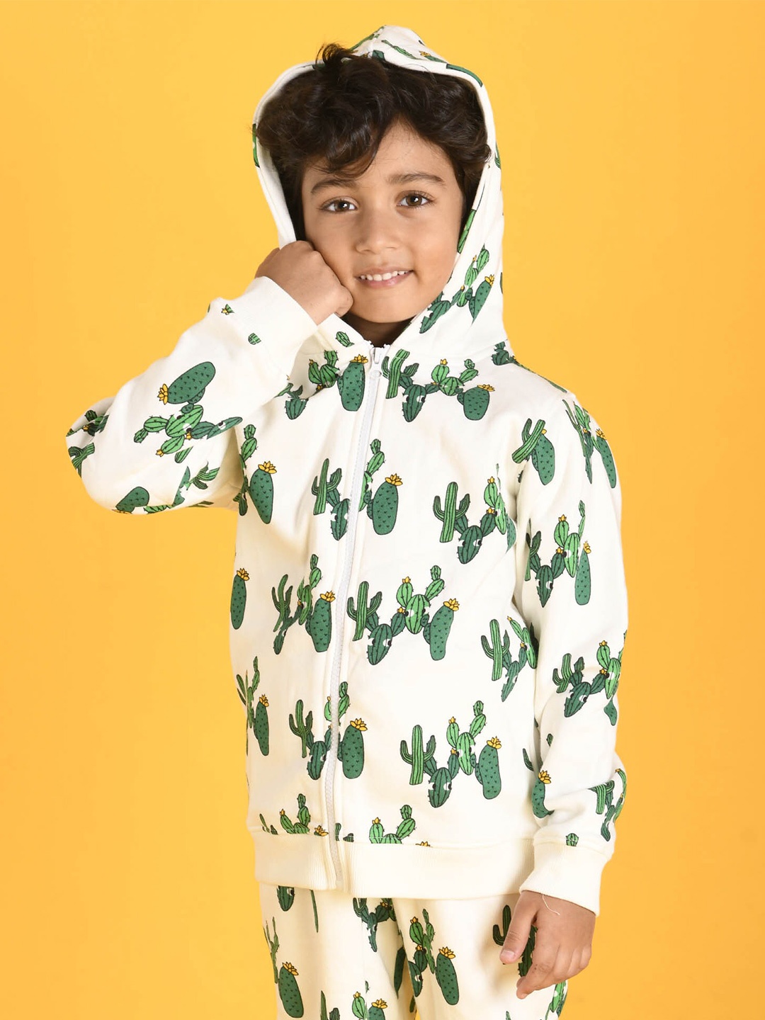 

Anthrilo Boys White & Green Cactus Printed Fleece Sweatshirt & Jogger