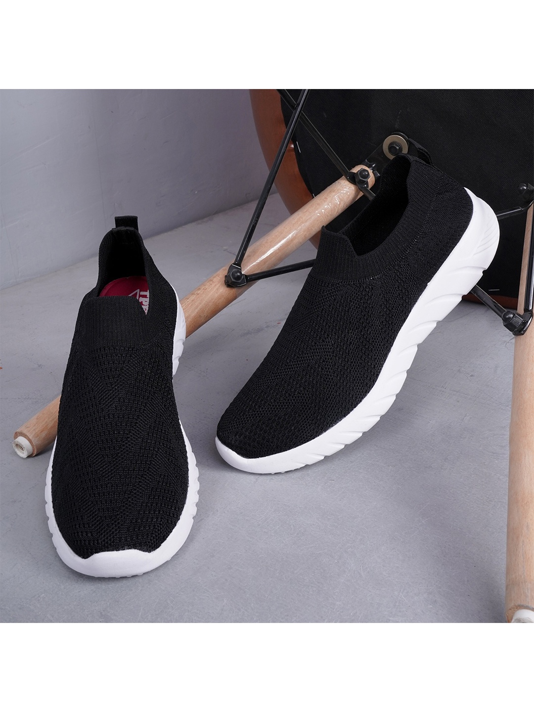

TPENT Women Black Mesh Walking Non-Marking Shoes