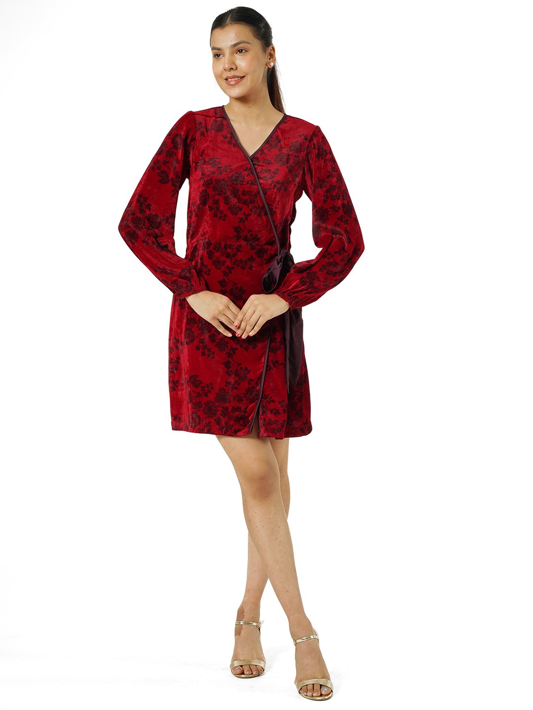 

Taurus Women Floral Print Long Sleeves Velvet Mini Wrap Dress, Red