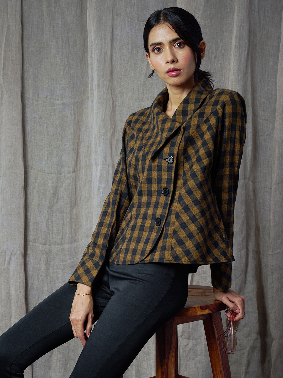 

Taurus Women Brown Black Checked Tailored Jacket