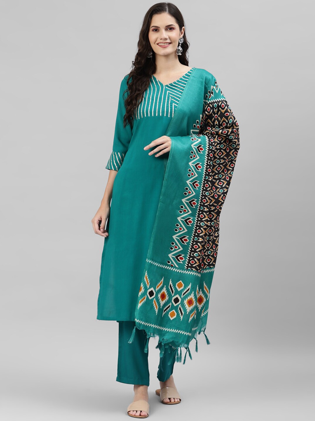 

DEEBACO Women Teal Yoke Design Gotta Patti Kurta with Trousers & With Dupatta