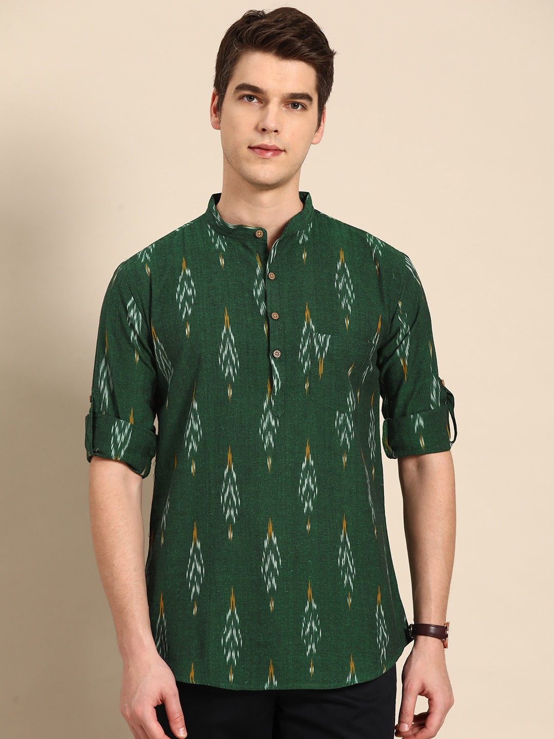 

RAJUBHAI HARGOVINDAS Men Green & White Printed Quirky Handloom Kurta