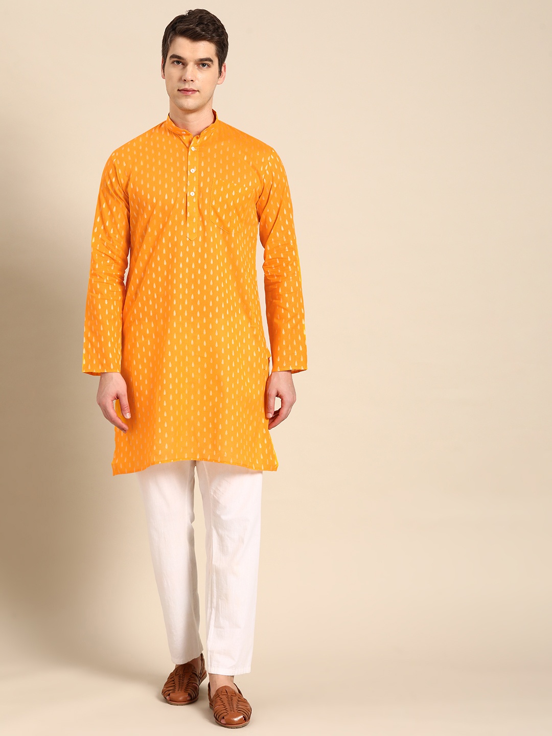 

RAJUBHAI HARGOVINDAS Men Yellow & White Ethnic Motifs Indie Prints Dobby Kurta