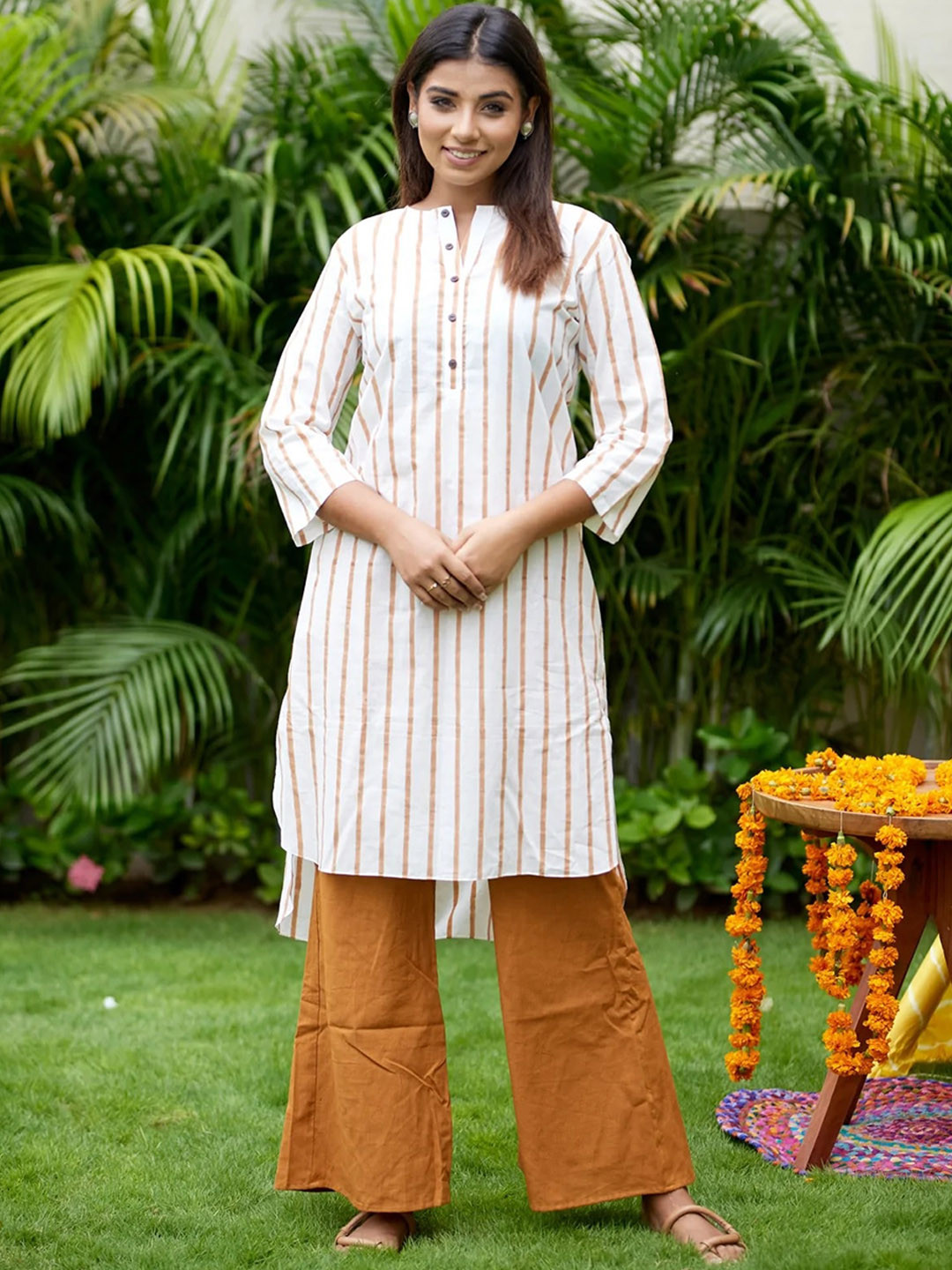 

NANGALIA RUCHIRA Women Striped Pure Cotton Kurta with Palazzos, White