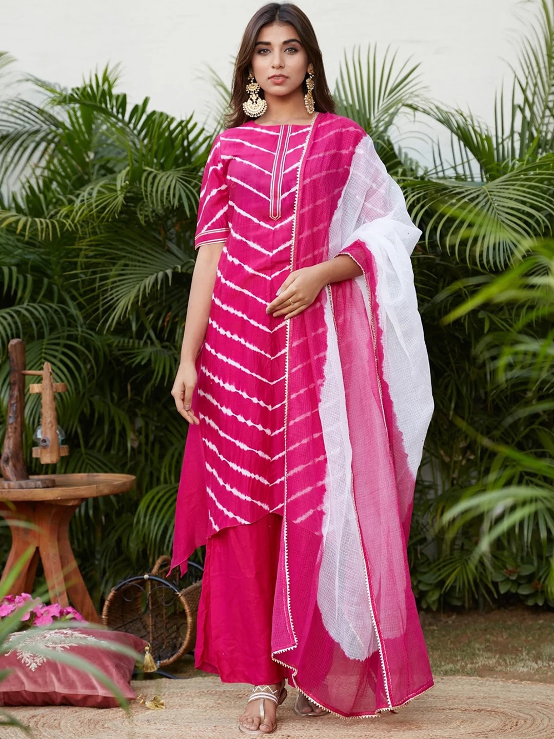 

NANGALIA RUCHIRA Women Leheriya Printed Pure Cotton Kurta With Palazzos & Dupatta, Pink