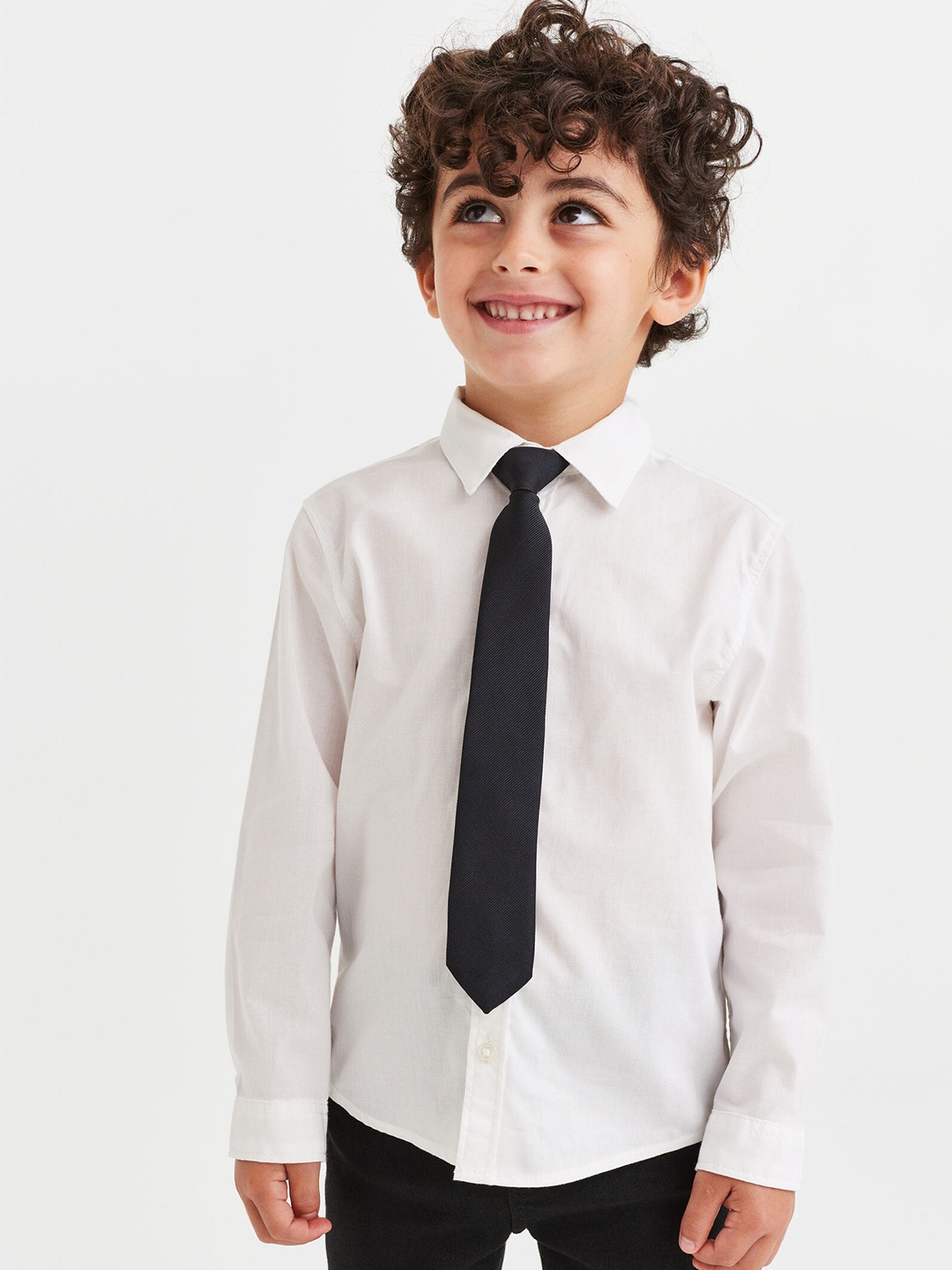 

H&M Boys Shirt and Tie/Bow Tie, White