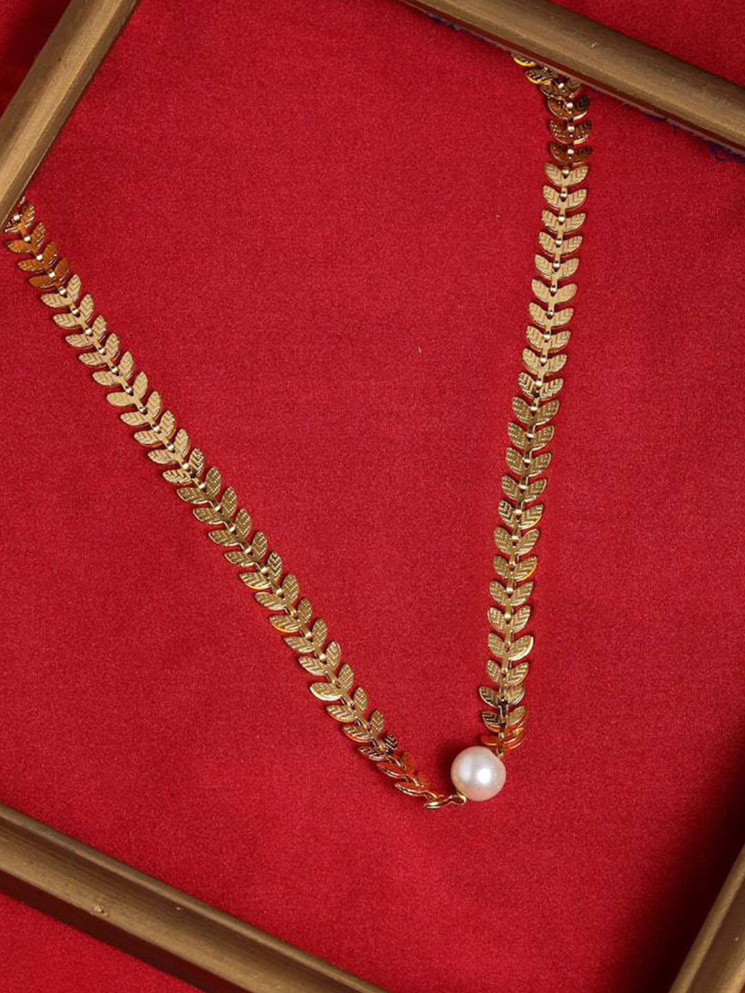 

LAFORWORD Gold-Toned & White Brass Gold-Plated Necklace