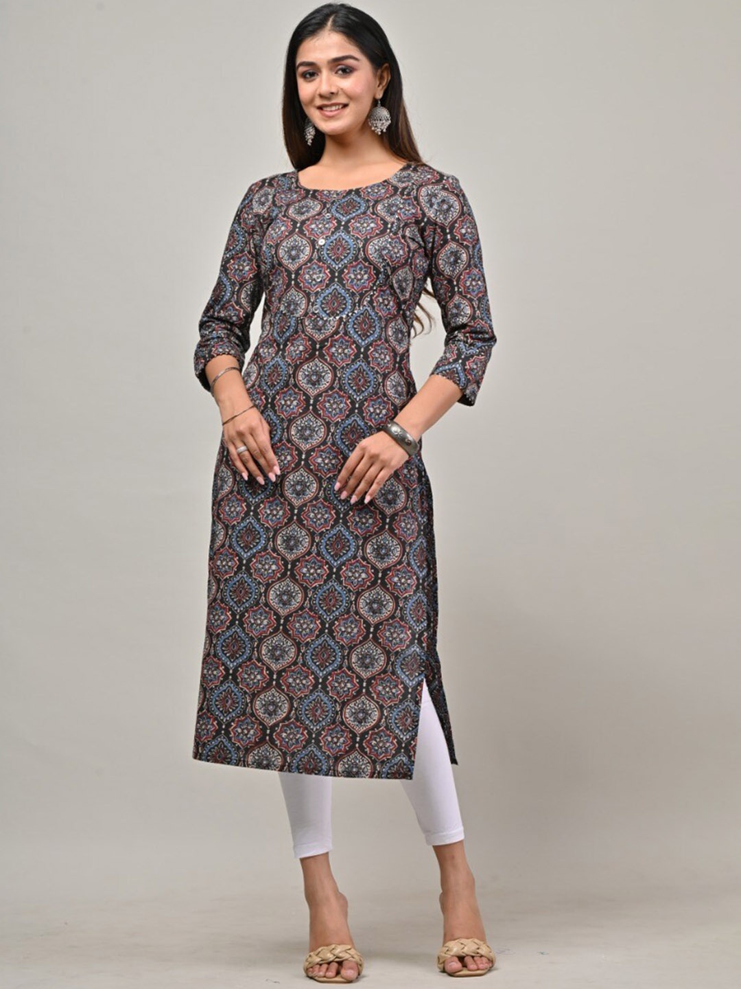 

Swasti Women Black & Beige Ethnic Motifs Printed Cotton Kurta